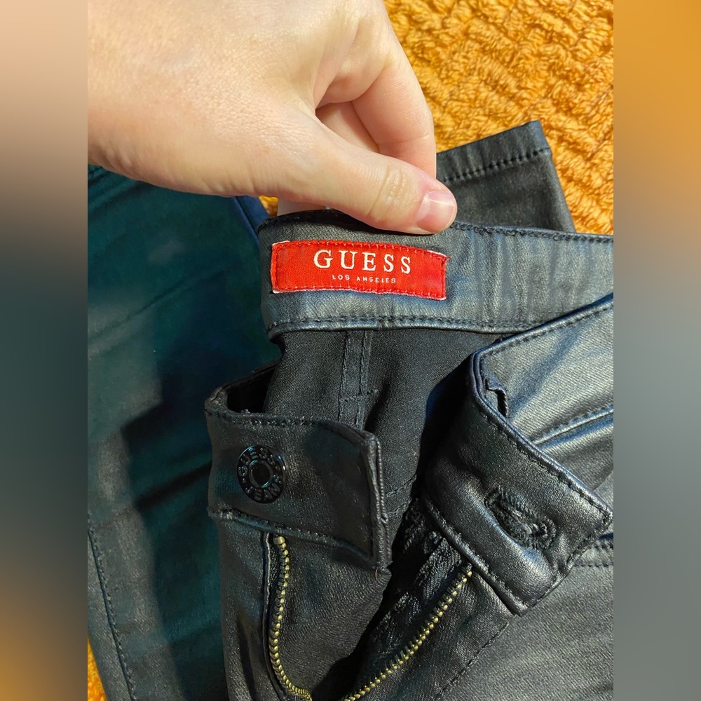 GUESS Women's Black Skinny Jeans